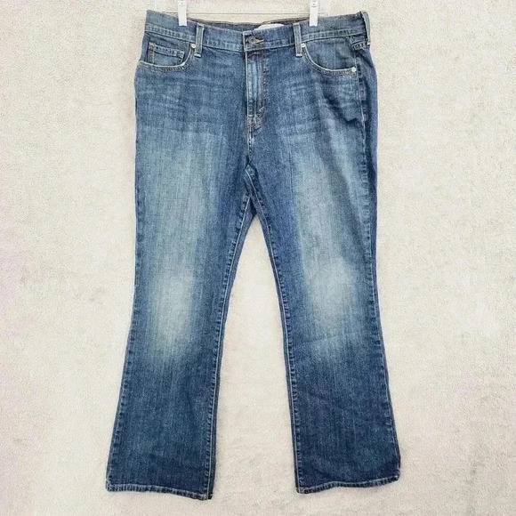 Levis 515 Womens Boot Cut Jeans Size 16 x32 16PT - Picture 1 of 6